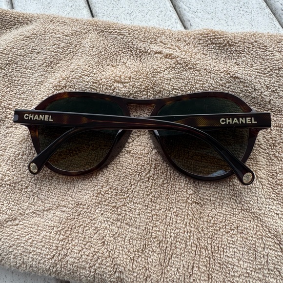 CHANEL Pilot sunglasses - Picture 6 of 13